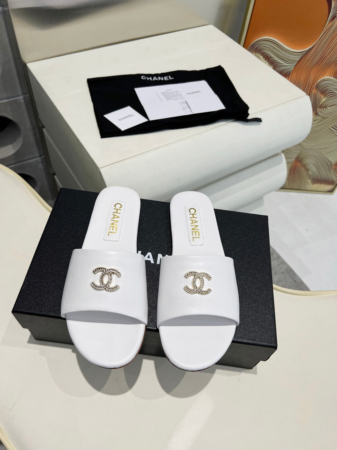 CC 26S Slide White Sheepskin 684903