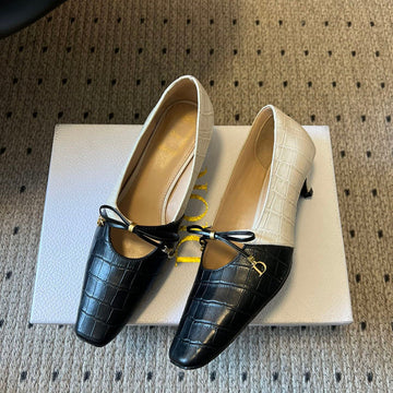 CD 26S Low Heel Pump 30 Black White Cowhide 651159