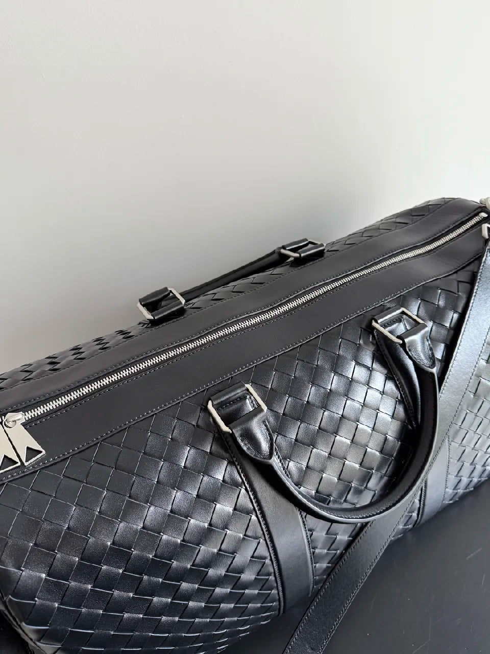 Bv 25S Bottega Veneta Duffel Bag Black Intrecciato Leather