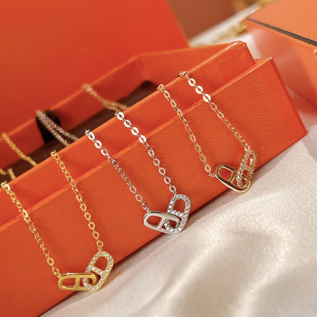 Chaine Double H Diamond Necklace