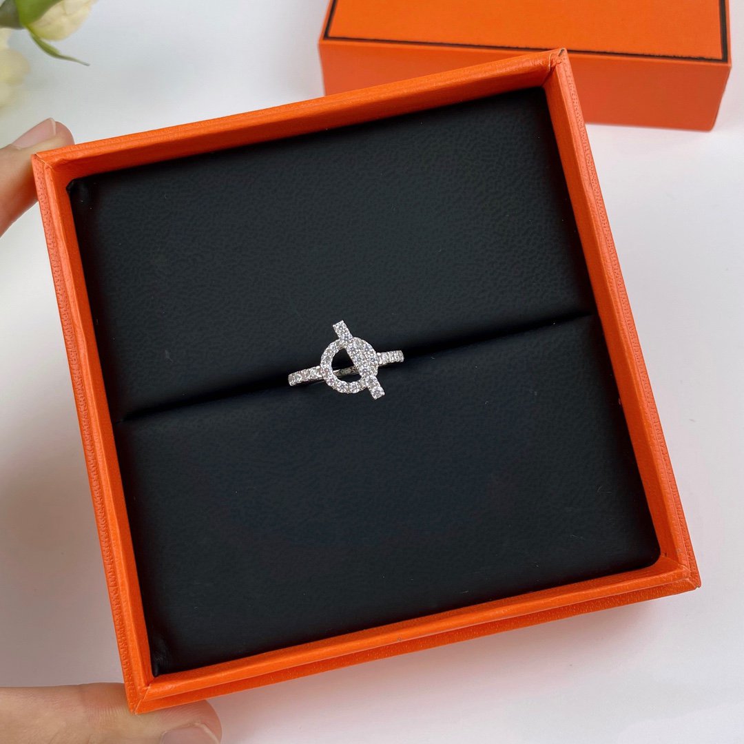 Finesse Ring Silver Diamond
