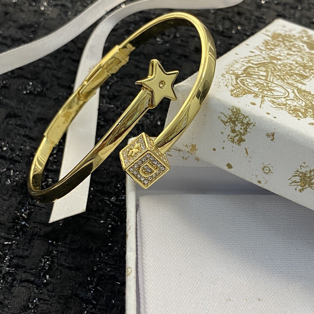CD Star Bracelet Gold Diamond