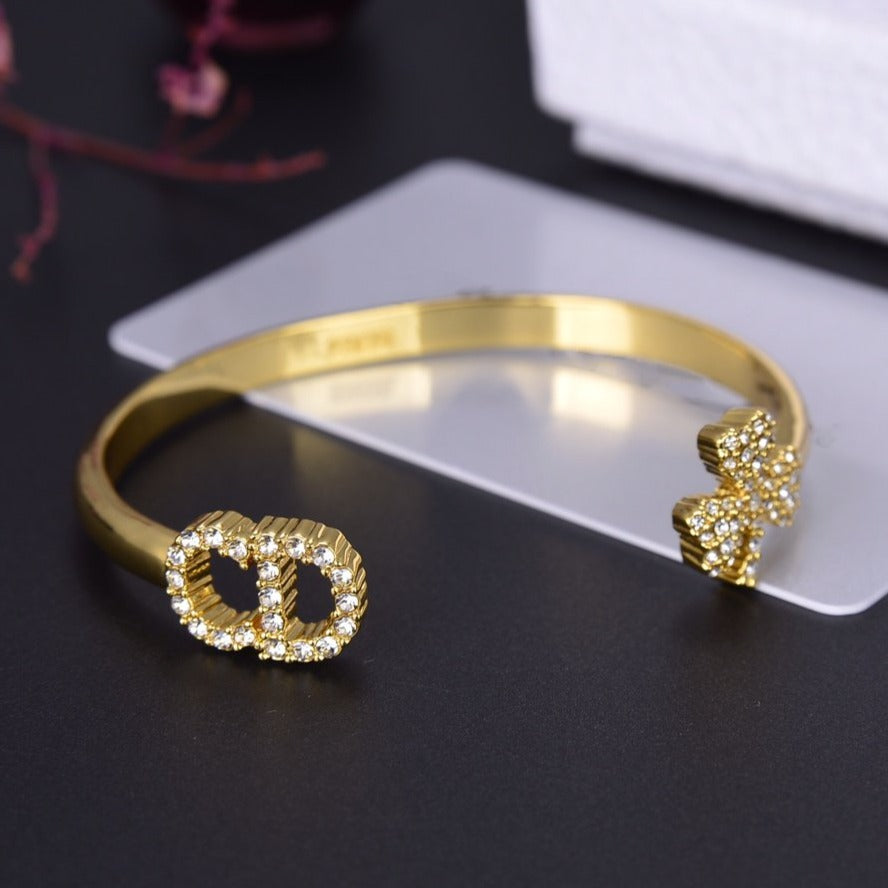 CD Clover Cuff Bracelet Gold Diamond