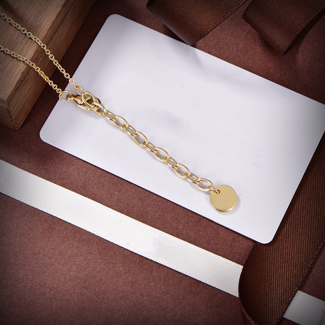 CD Necklace 5 Star Gold Diamond