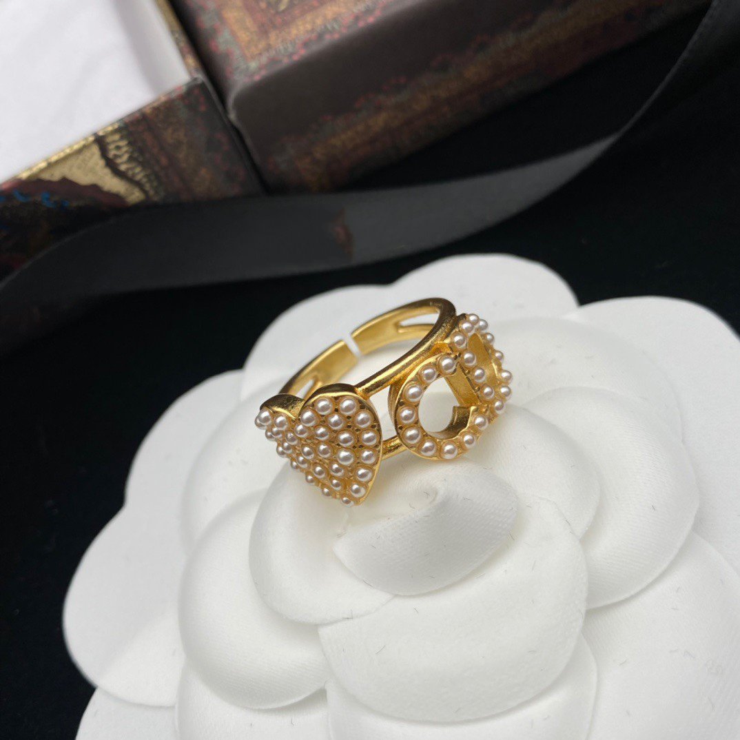 CD Heart Pearl Gold