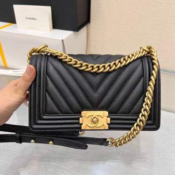 Boy Bag Medium 25 Black Chevron Caviar Ruthenium Hardware