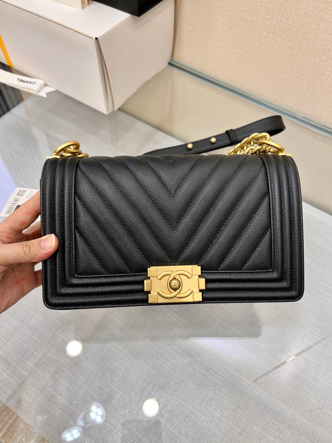 Boy Bag Medium 25 Black Chevron Caviar Ruthenium Hardware