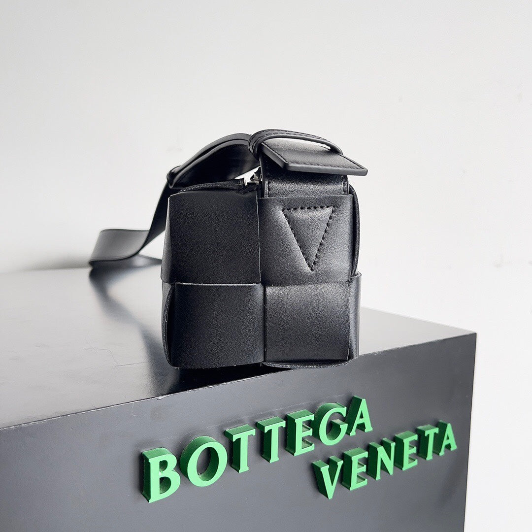 Bv Small Brick 24CM Black Lambskin