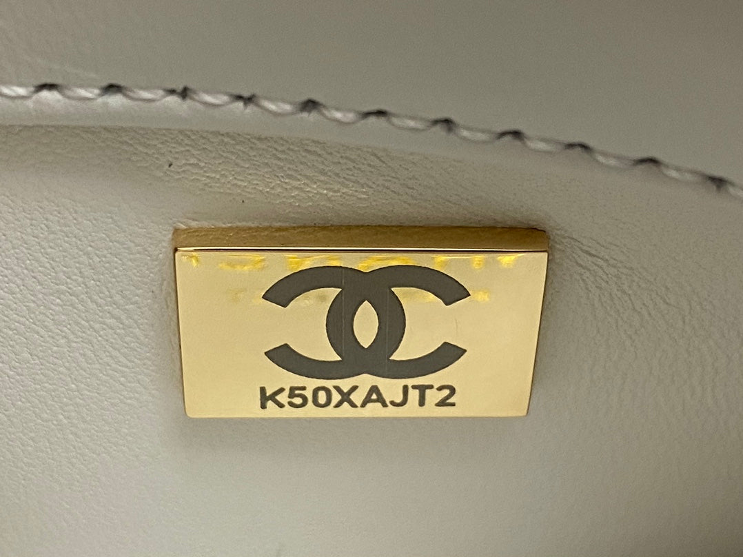 CC Trendy 20CM White Lambskin Gold Hardware
