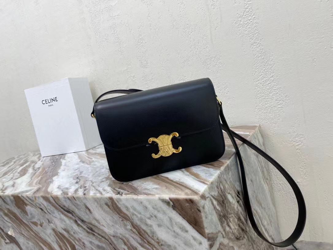 Classique Triomphe 22 Black Calfskin Gold Hardware