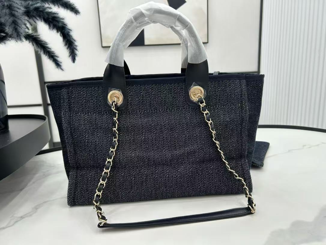 CC DEAUVILLE MEDIUM 33 TOTE BAG IN BLACK CANVAS GHW Bags Bible