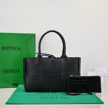 Bv Arco Tote Bag Black Cowhide