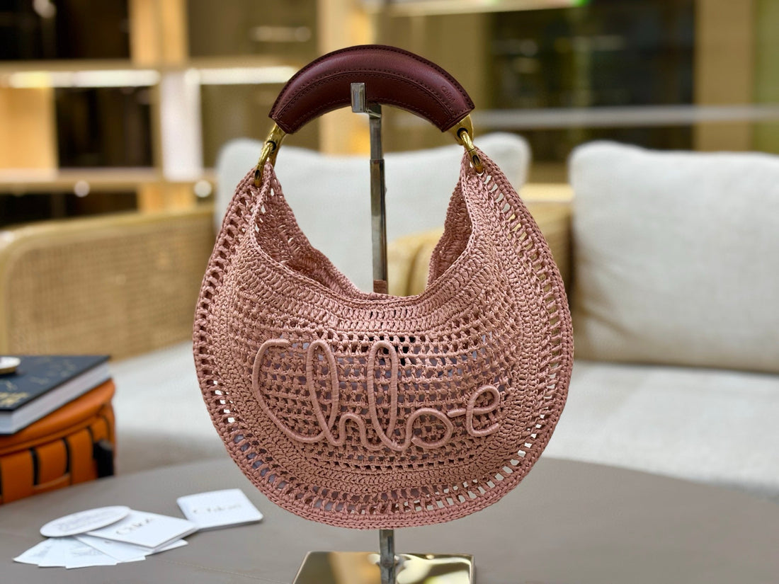 Chloé Summer Banana Hobo Bag Summery Beige In Raffia