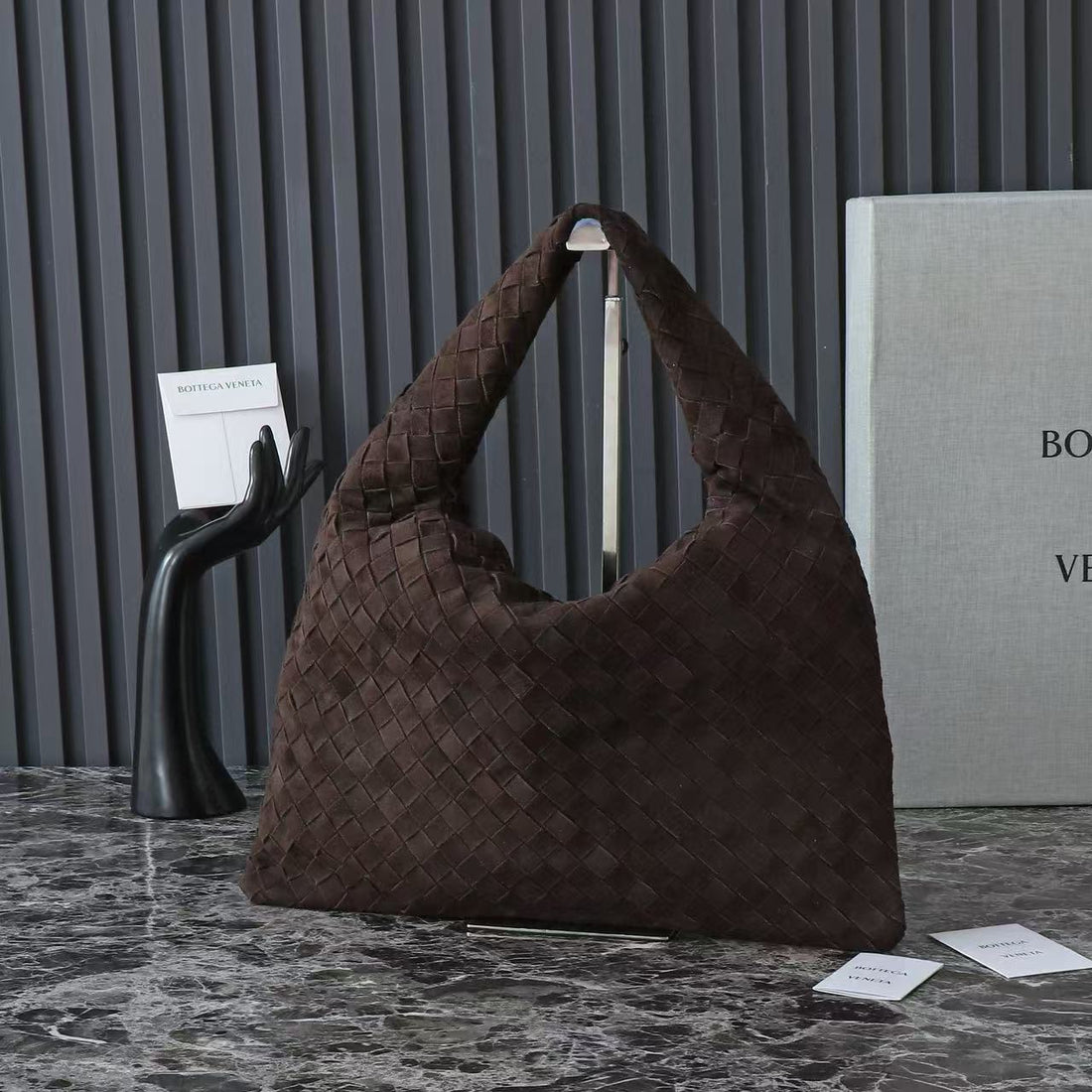 Bv 25 Hop Bag Dark Brown Suede