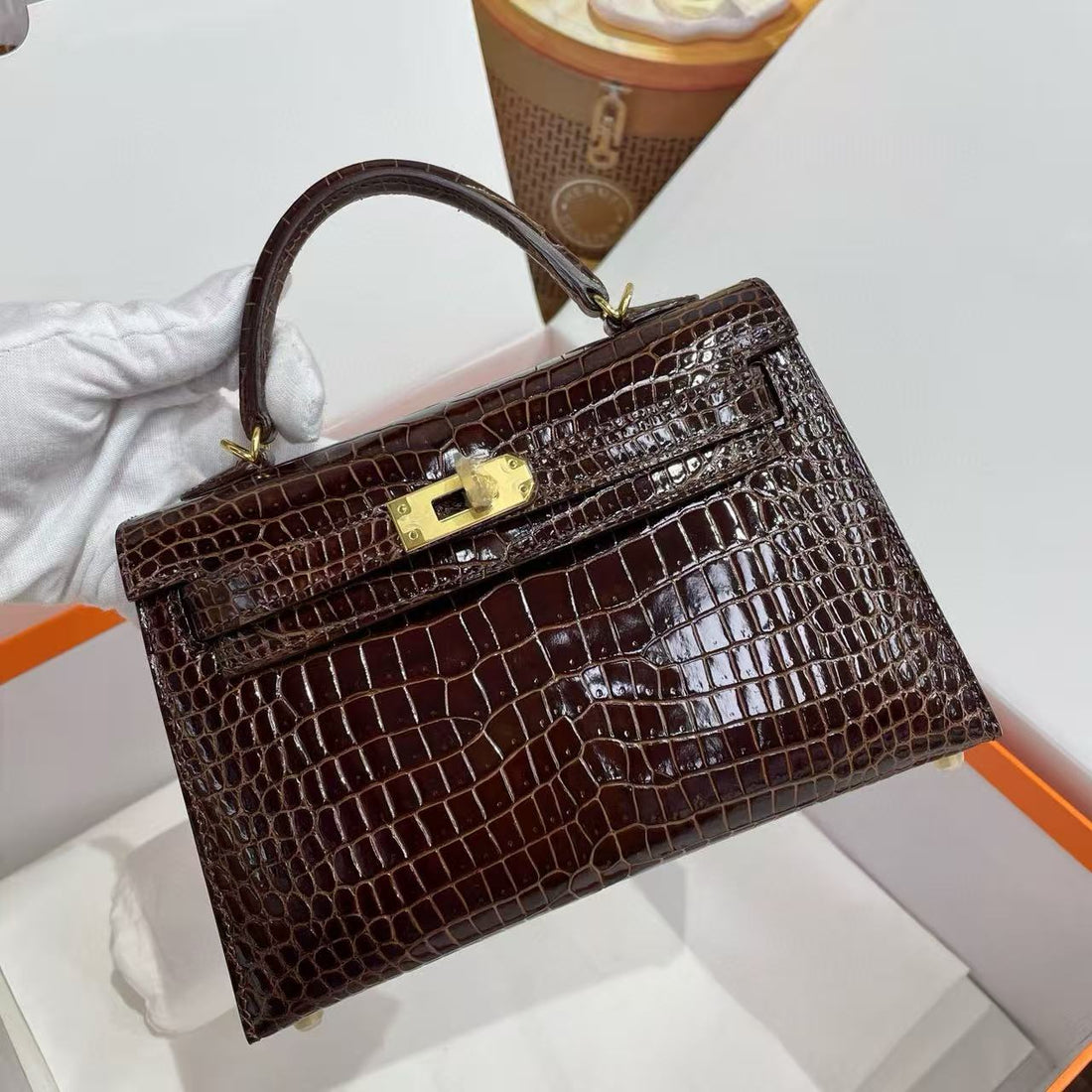 HM Kelly Mini 19 In Honey Brown Saltwater Crocodile Leather Gold Buckle