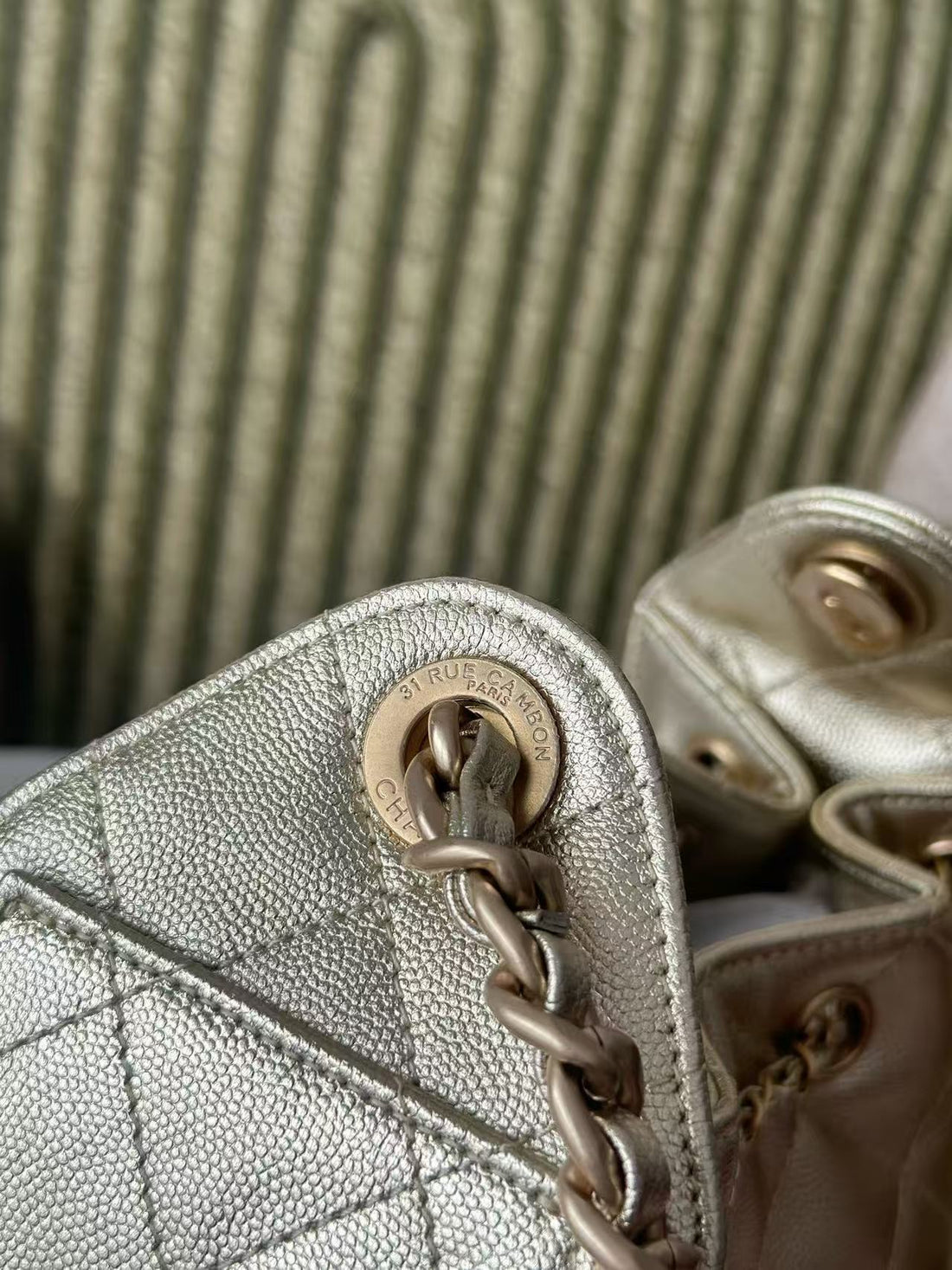 CC 2025 Hobo Bag Gold 22CM Metallic Grained Calfskin
