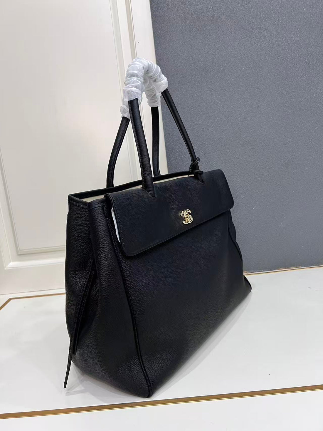 Chanel 2026 Maxi Shopping Bag 42CM Black Cowhide Leather