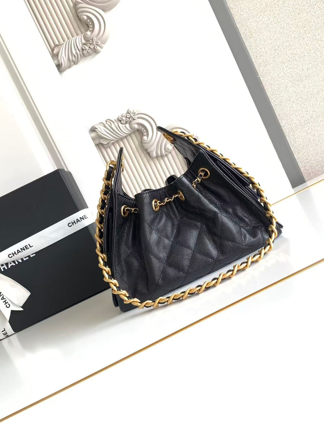 Chanel 25 Hobo Bag 22CM Black Calfskin Ghw