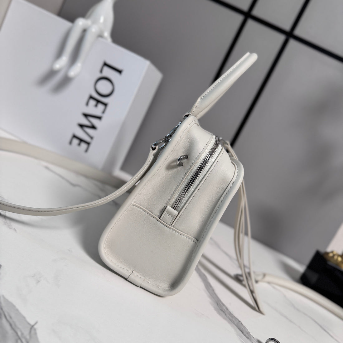 Loewe Amazona 180 Bag 24.5cm Ivory Soft Calfskin