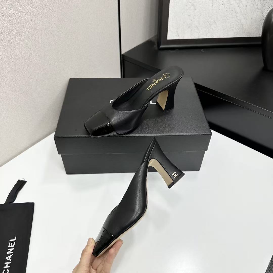 CC 26S Mule 9.5cm Black Sheepskin Patent Calfskin