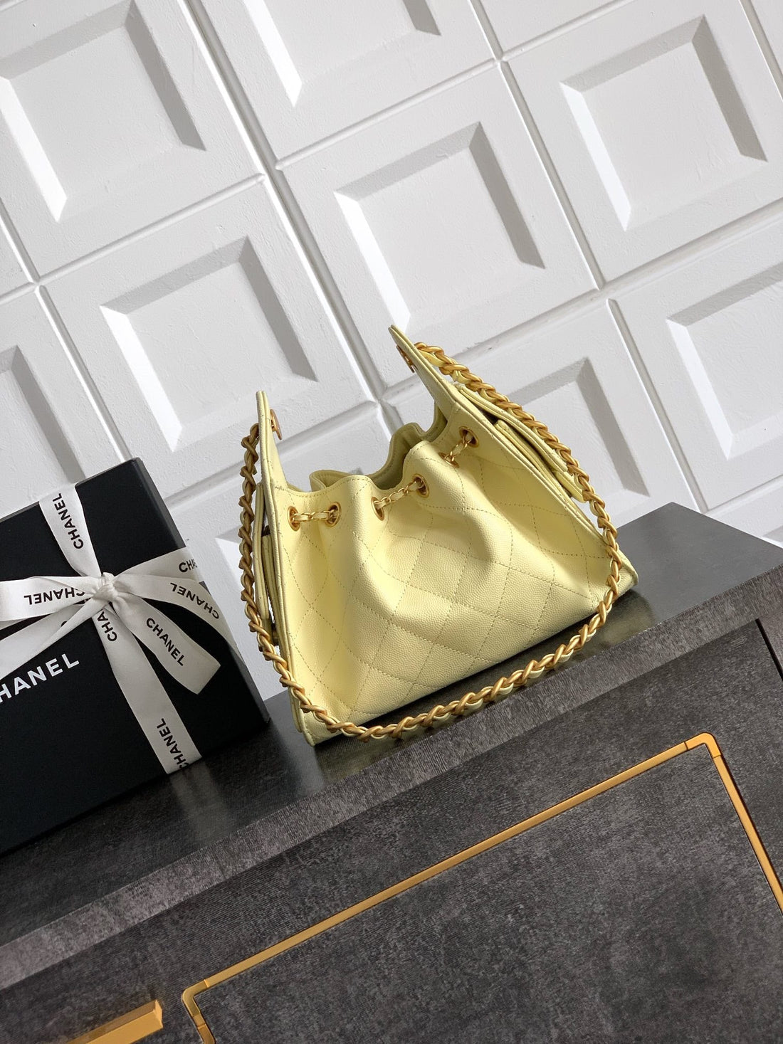 CC 25C Hobo Bag 22CM Yellow Grained Calfskin