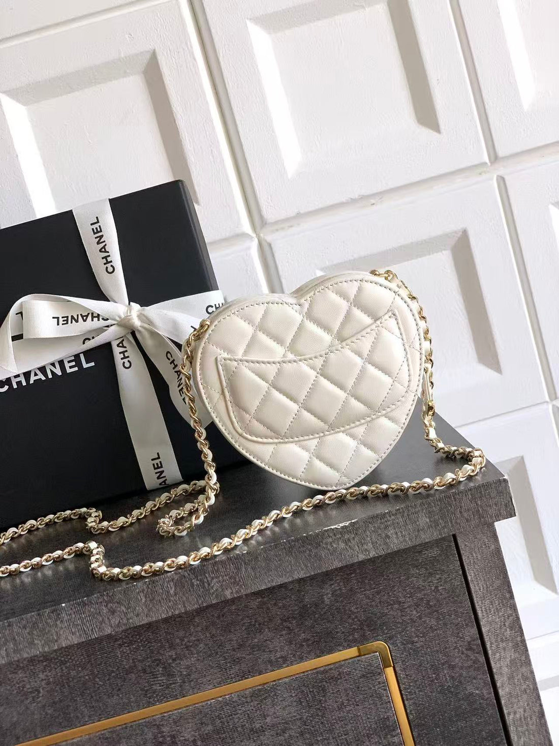 CC In Love Heart Bag 13CM Ivory Calfskin