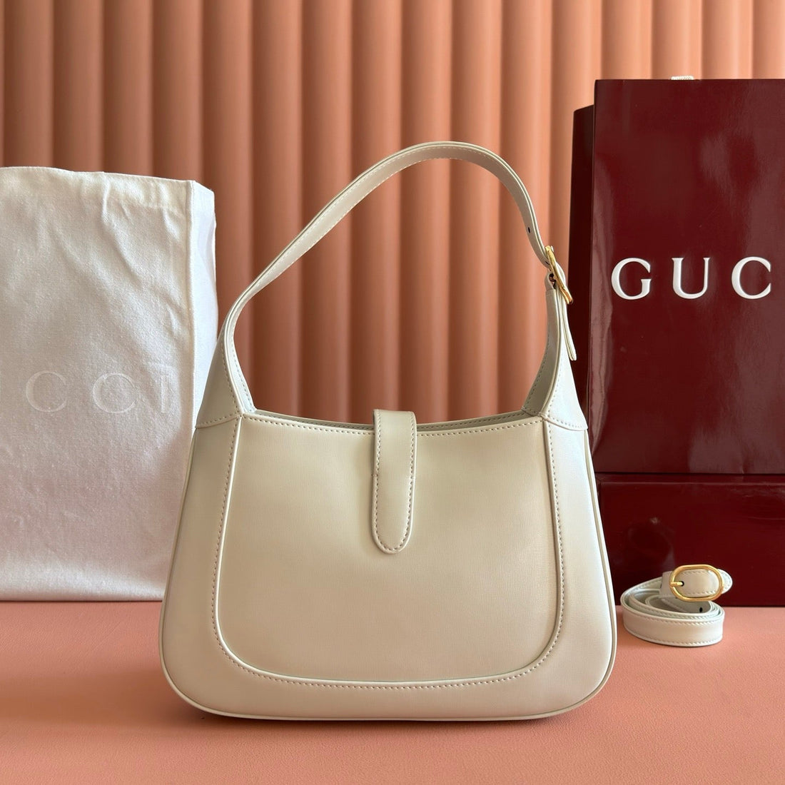 GG 28 Jackie 1961 Shoulder Bag White In Cowhide 636709