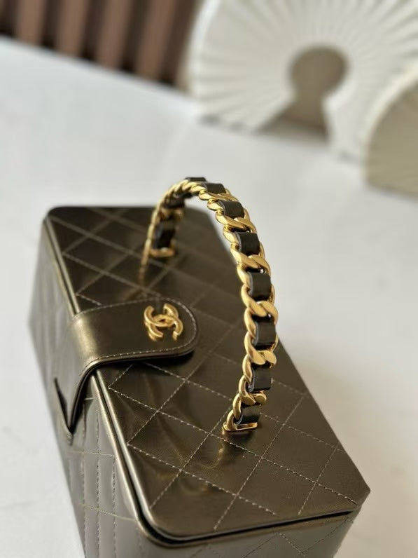 Chanel Vanity Vintage Bag 22CM Olive Green Patent Leather