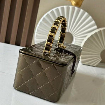 Chanel Vanity Vintage Bag 22CM Olive Green Patent Leather