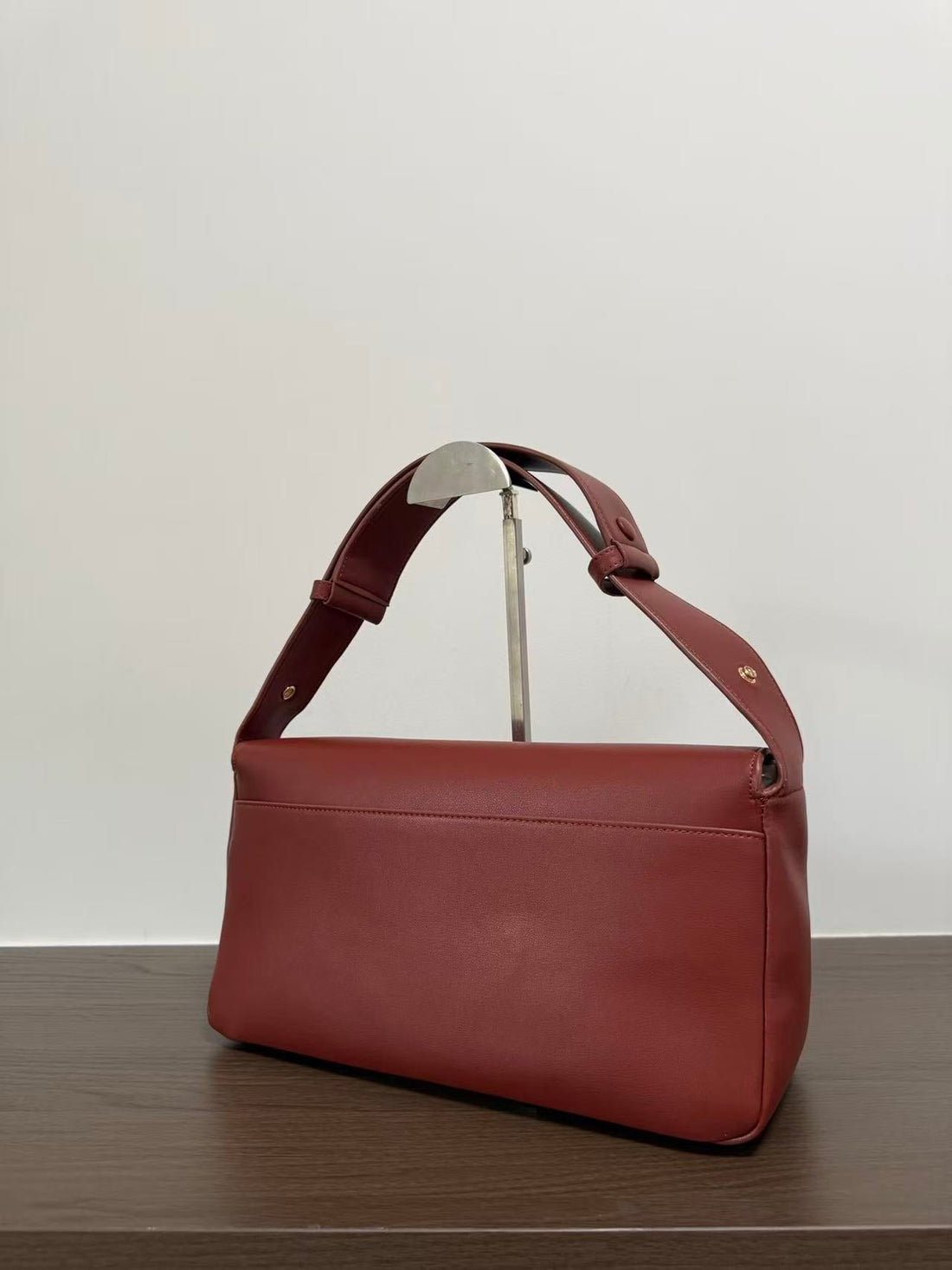 CC 26S Maxi Messenger Bag Brown Lambskin