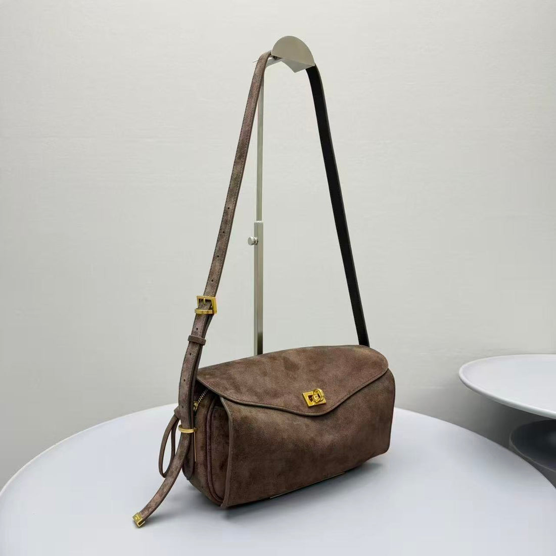 Bg Le 7 Shoulder Bag Coffee Suede