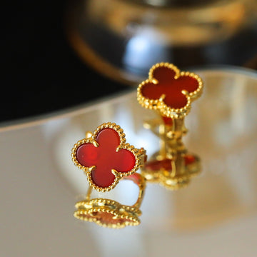 Clover Medium Gold Carnelian Stud Earrings