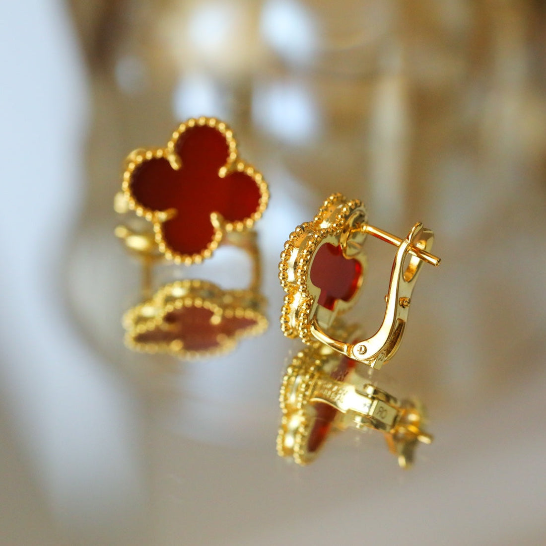 Clover Medium Gold Carnelian Stud Earrings