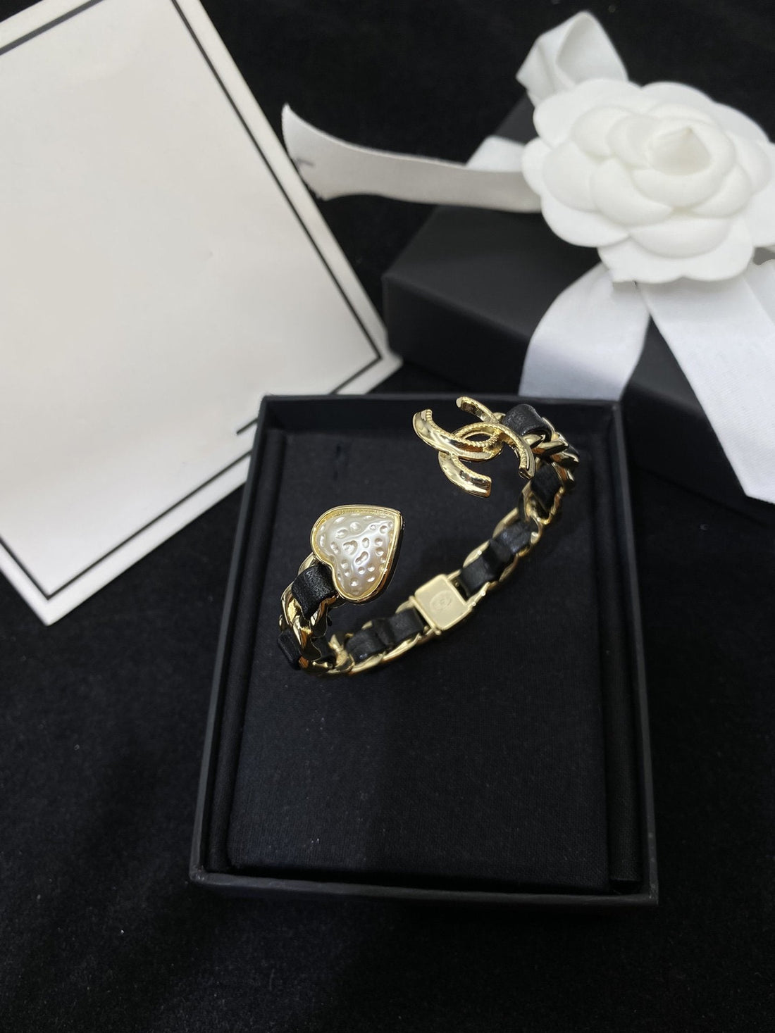 CC Heart White Mop Gold Diamond Bracelet