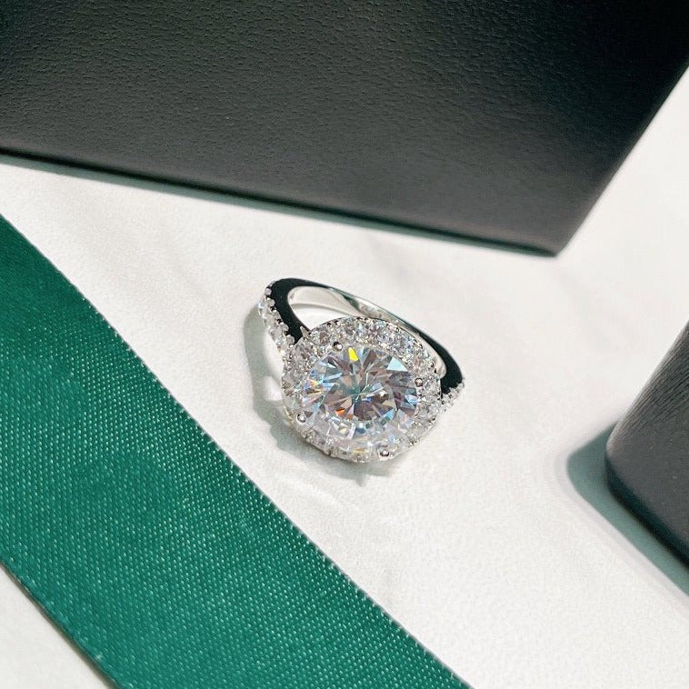 Gra Band Silver Diamond Paved Ring