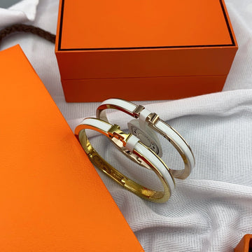 Classic Hm Clic White 8MM Enamel Bracelet