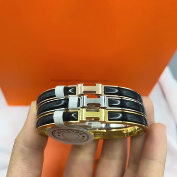 Classic Hm Clic Black 8MM Enamel Bracelet