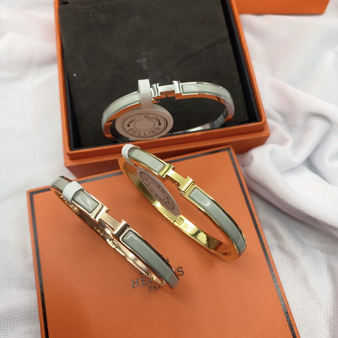 Classic Hm Clic Green 8MM Enamel Bracelet