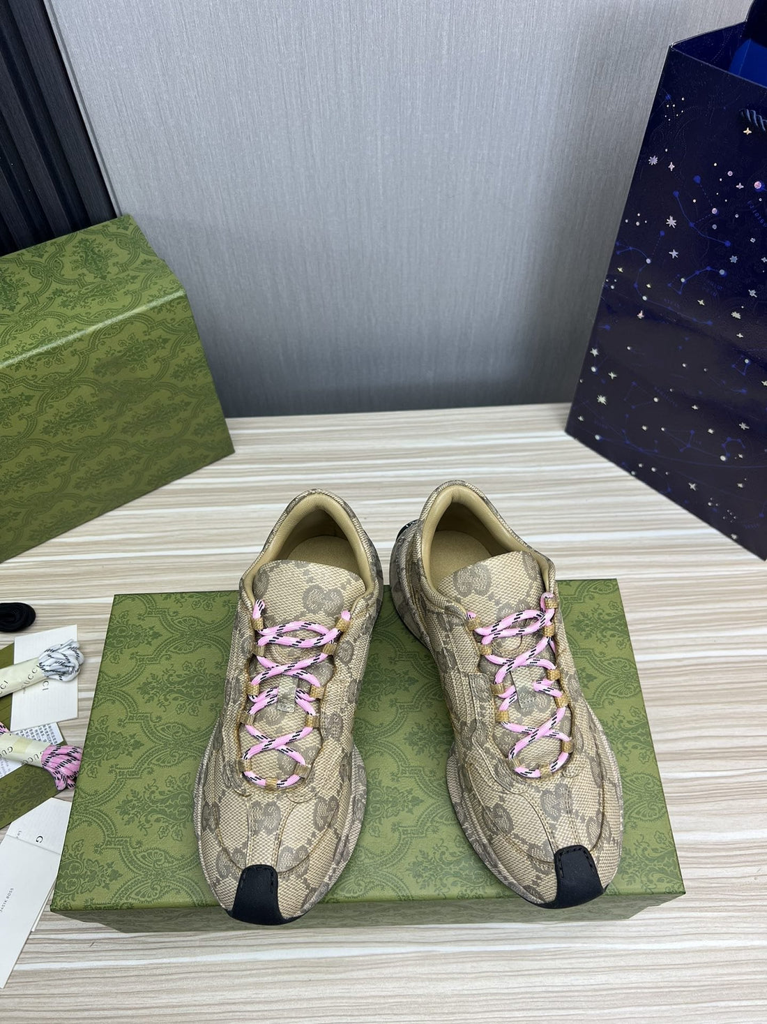GG Run Light Green Leather Sneakers
