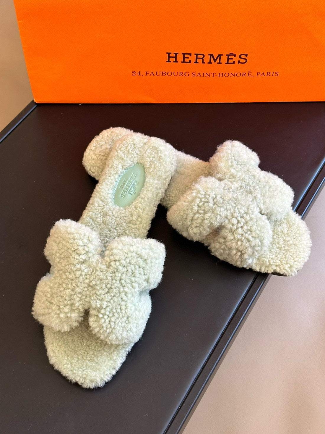 0RAN Sandal Shearling Light Green
