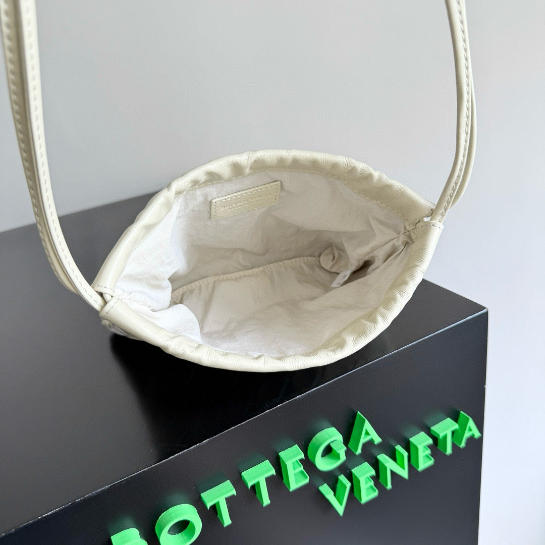 Bv Small Dustbag Ivory Calfskin