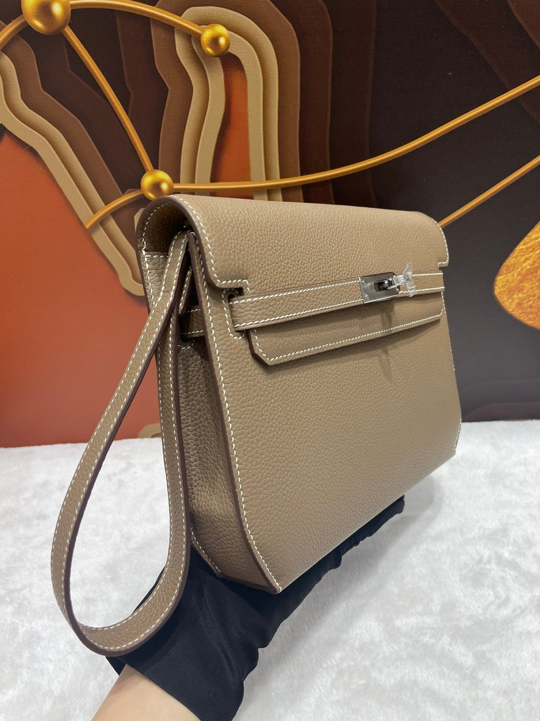 HM Kelly Depeches 25 Cm Beige Calfskin