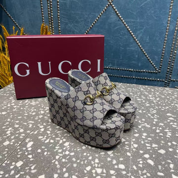Gc 25 Wedge With Horsebit Sandal Beige And Navy Blue Canvas 291031