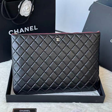 CC 26S Large 2.55 Pouch Black Caviar