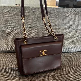 CC Vintage Turn-Lock Tote Bag 26CM Burgundy Leather