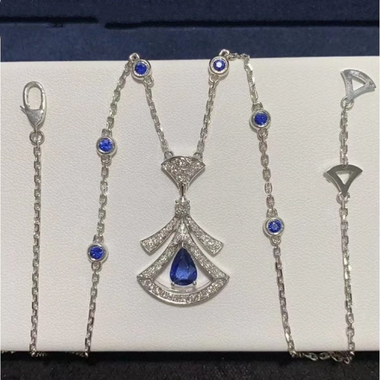 Dream Necklace Agate Diamond Silver