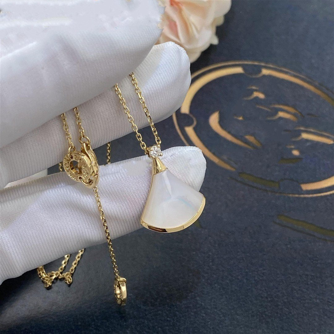 Dream Necklace White Mop Gold 1 Diamond