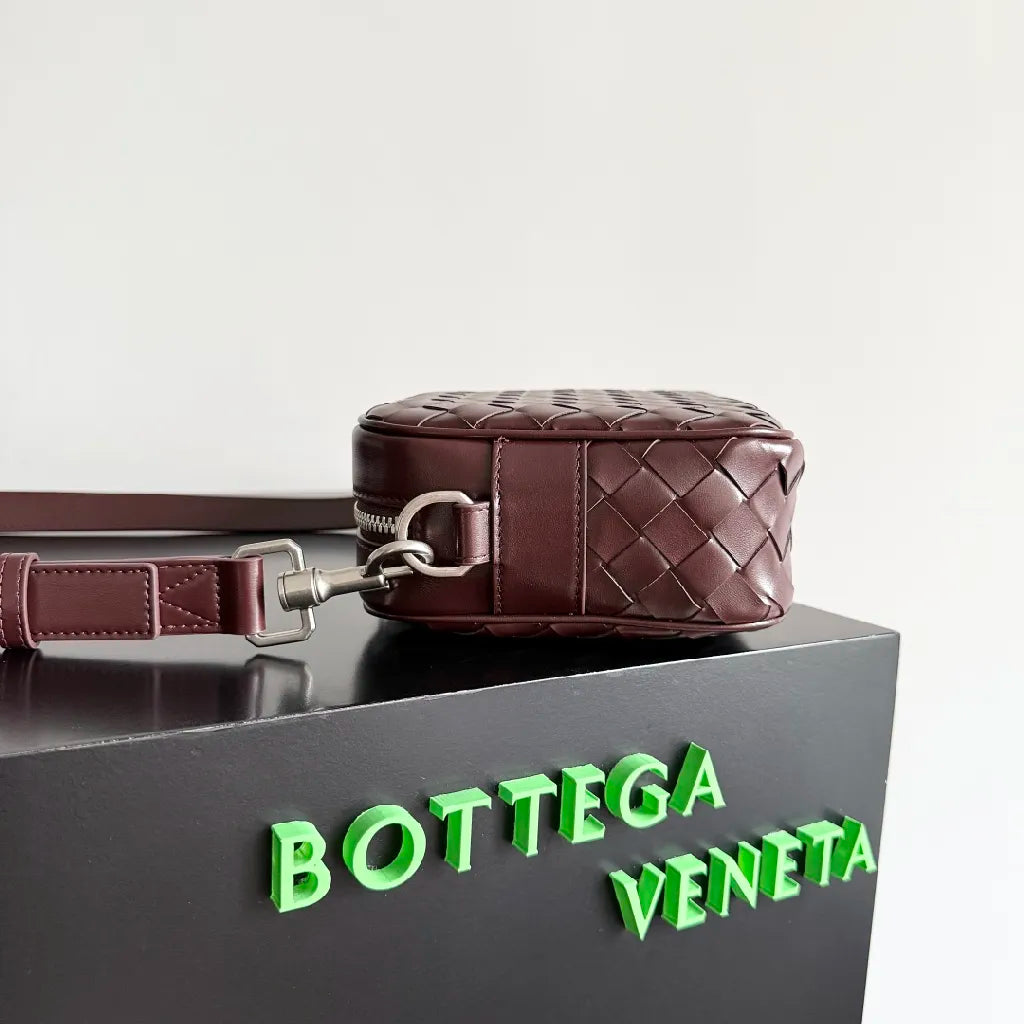 Bv 25 Small Intrecciato Camera Bag 24.5cm Barolo Cowhide Hw