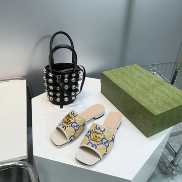 GG Matelassé Canvas Slides Green Logo