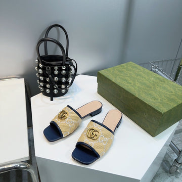 GG Matelassé Canvas Slides White Logo